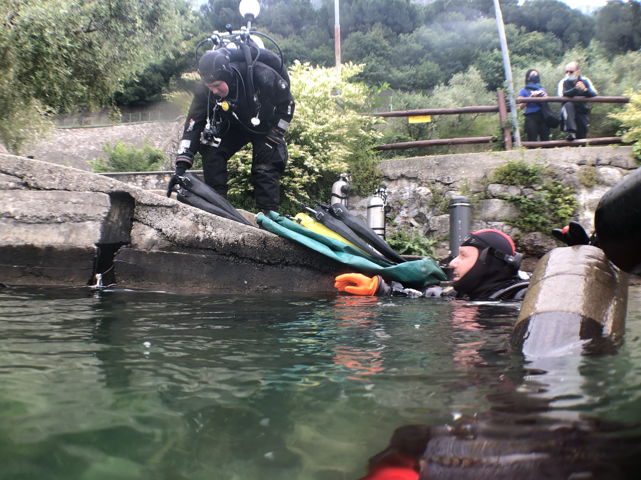 Attività di recupero della 19a rete "fantasma " con Guardia Costiera e Polizia del Lago D'Iseo